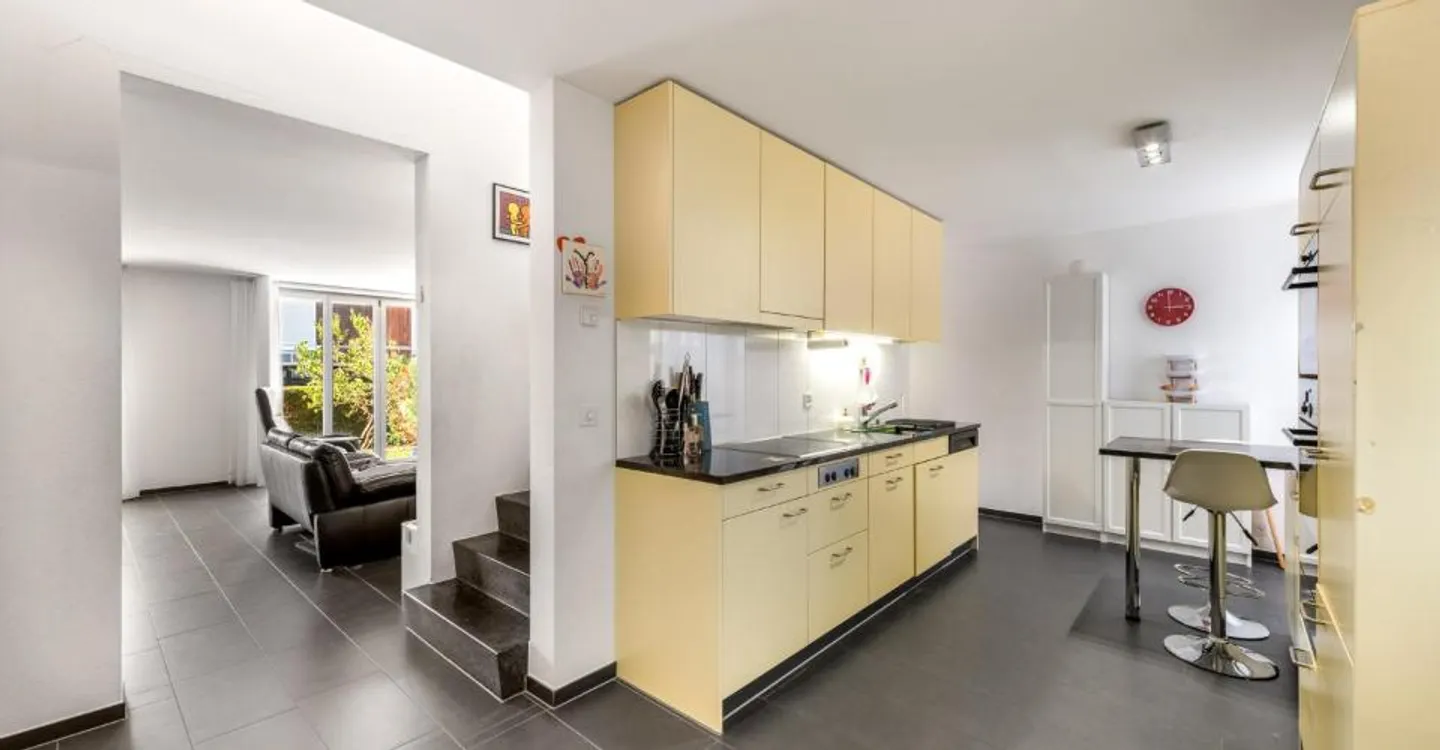 5.5-Room Corner Row House - A Family Paradise for Young Children - Photo 3 of 13