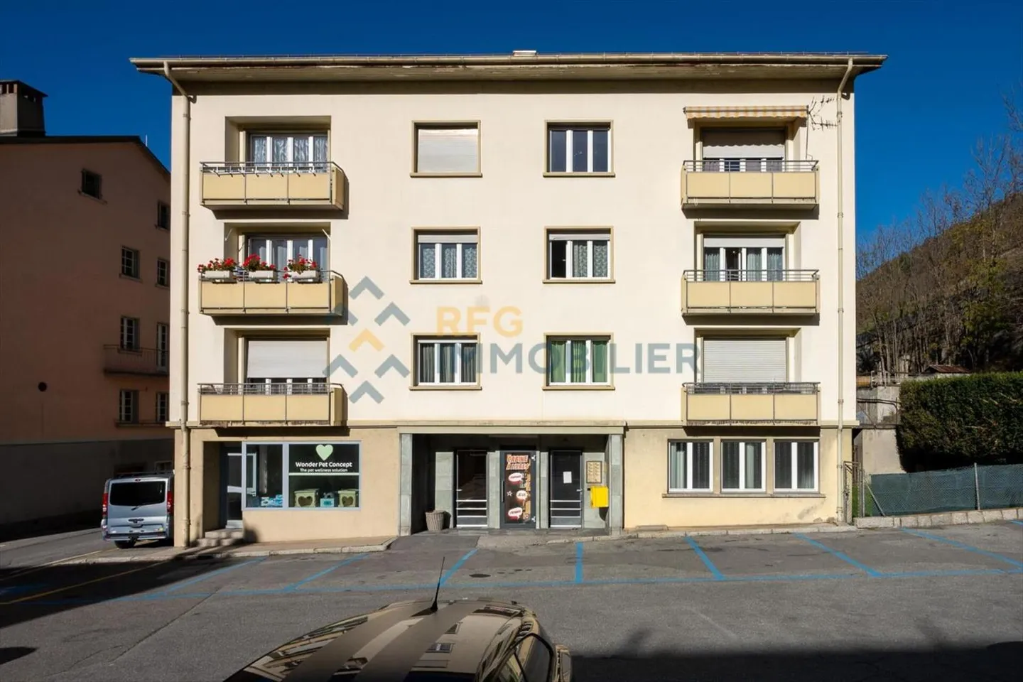 Edificio misto - Foto 1 di 6
