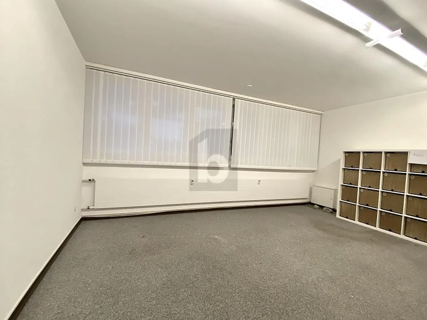 Bureau à louer - Photo 3 sur 4