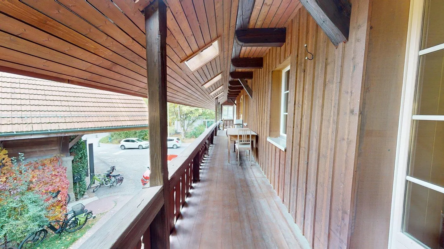 AgentSelly - 6.5-room apartment with a lot of character - Photo 10 of 13