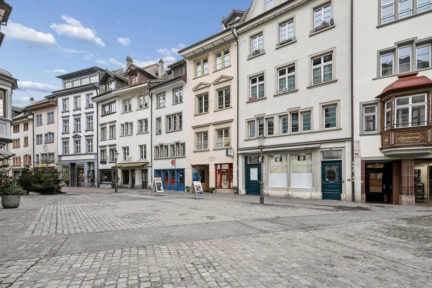 Spazio ufficio o studio nella migliore posizione del centro storico di Sciaffusa - Foto 1 di 10