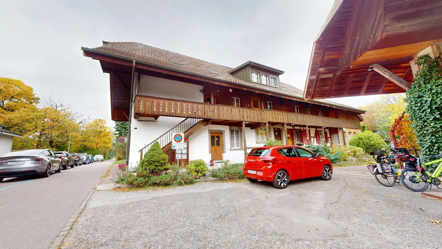 AgentSelly - 6.5-room apartment with a lot of character - Photo 11 of 13