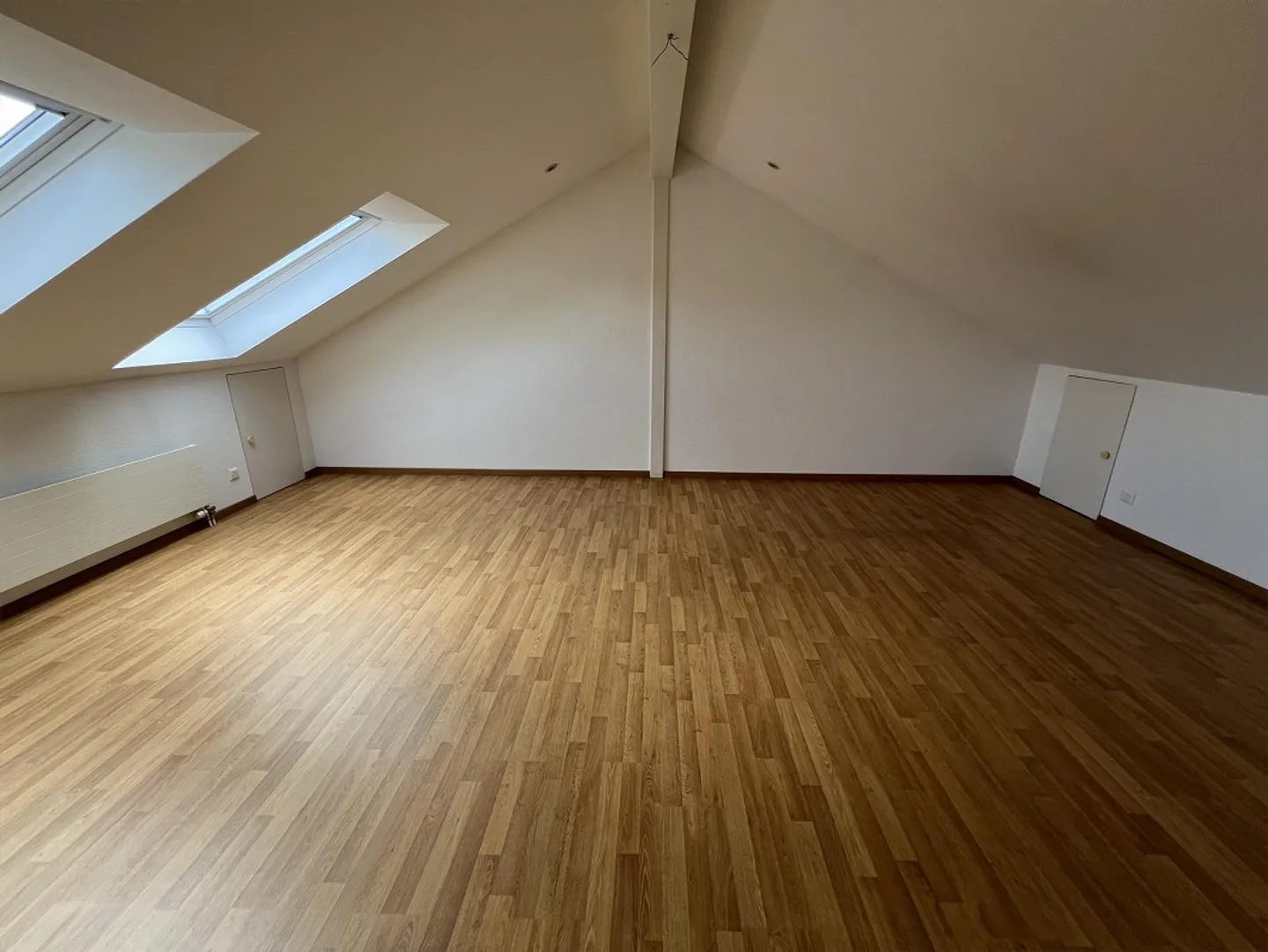Modern 2-room penthouse with terrace - Photo 4 of 10