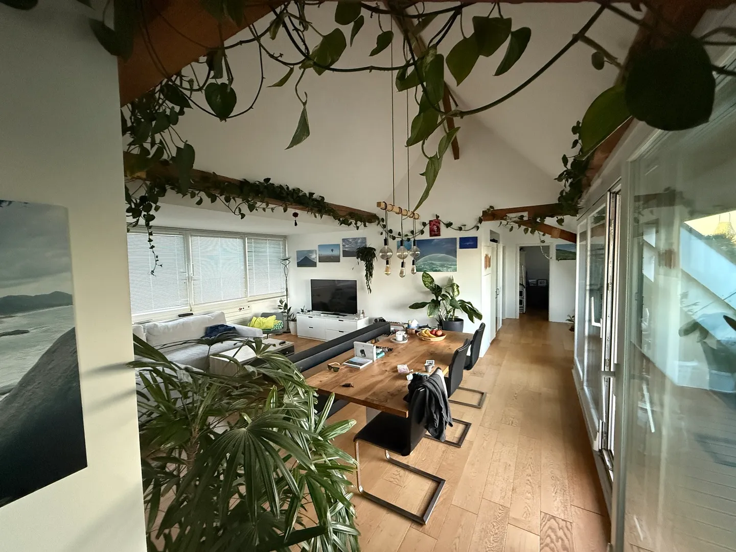 Appartement spacieux avec commodités modernes - Photo 2 sur 8