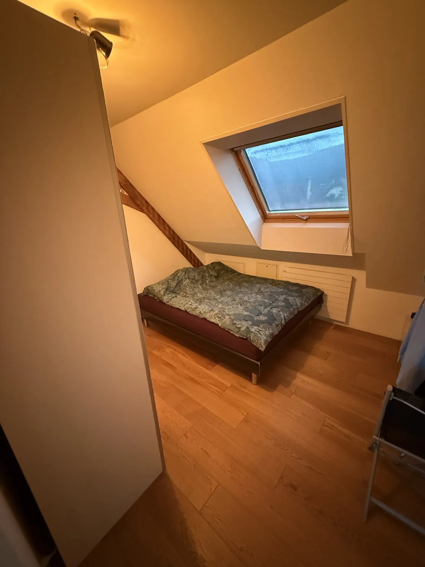 Appartement spacieux avec commodités modernes - Photo 4 sur 8