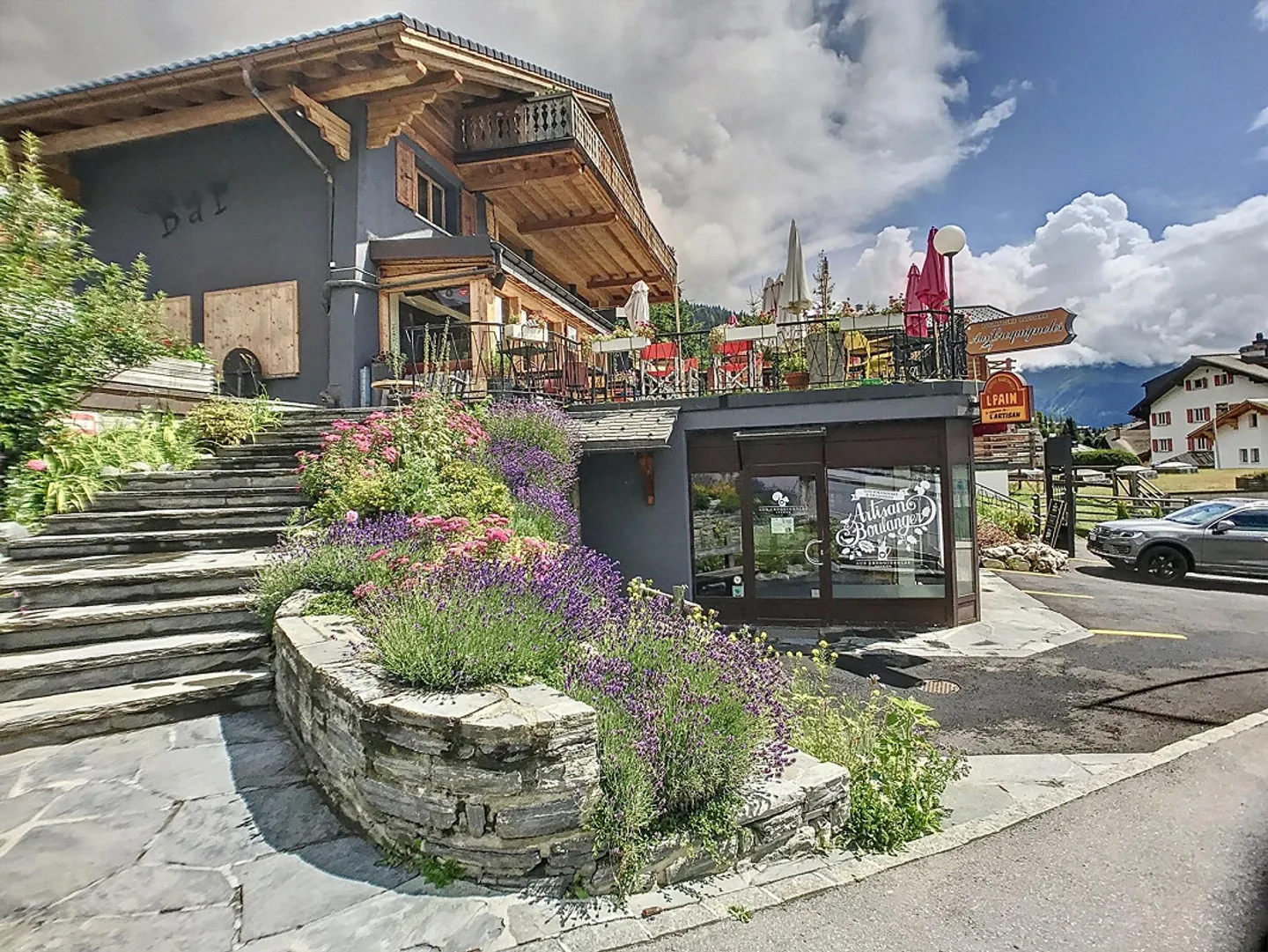 CROQUIGNOLES REZ - Foto 1 di 11