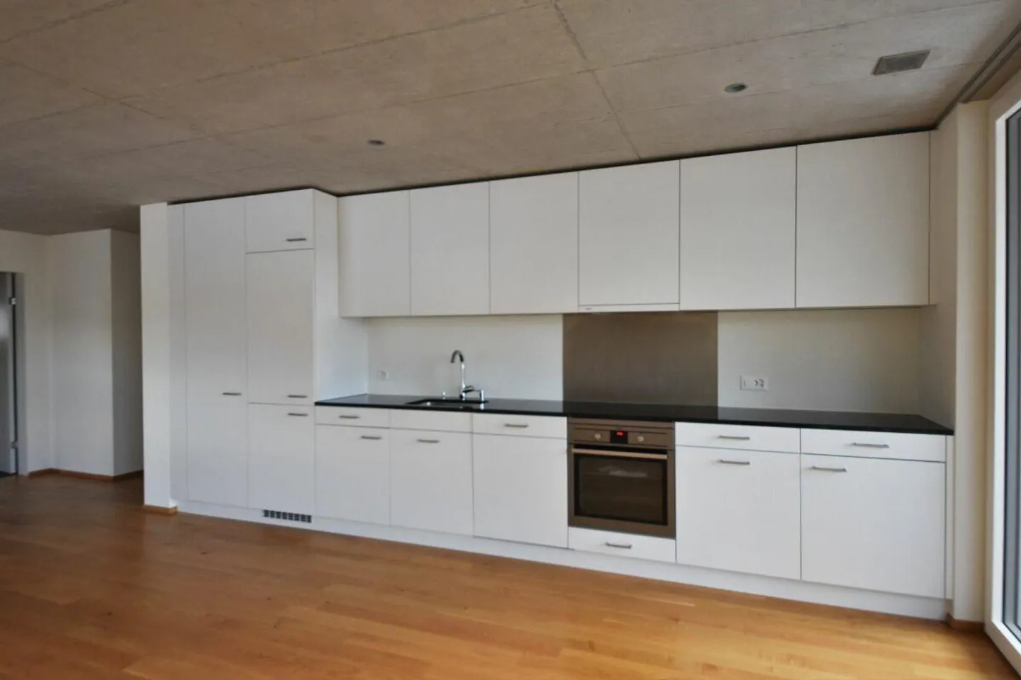 Moderne 2.5-Zimmer-Wohnung - Foto 2 von 8