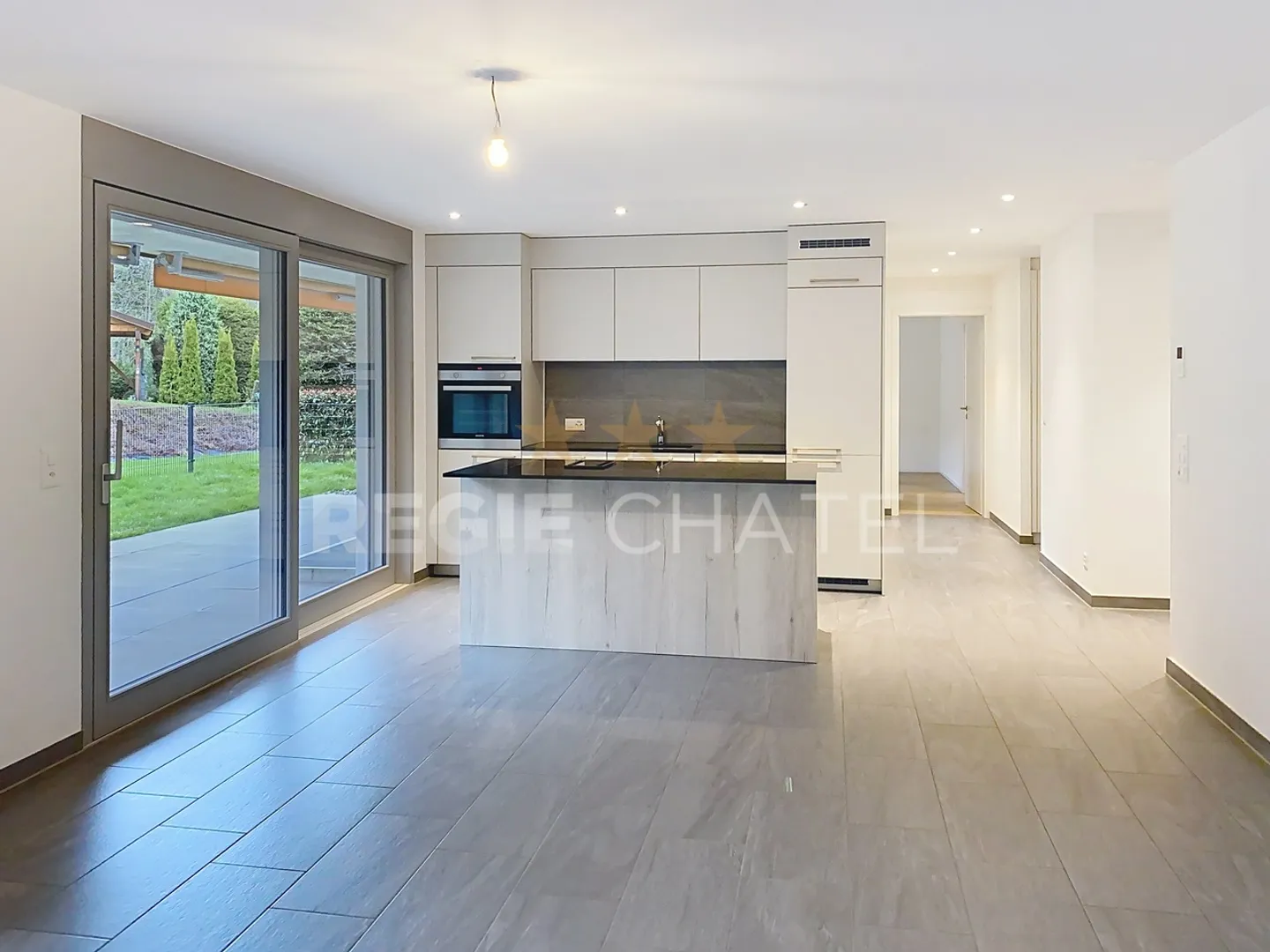 Appartement Magnifique avec Jardin - Photo 4 sur 10