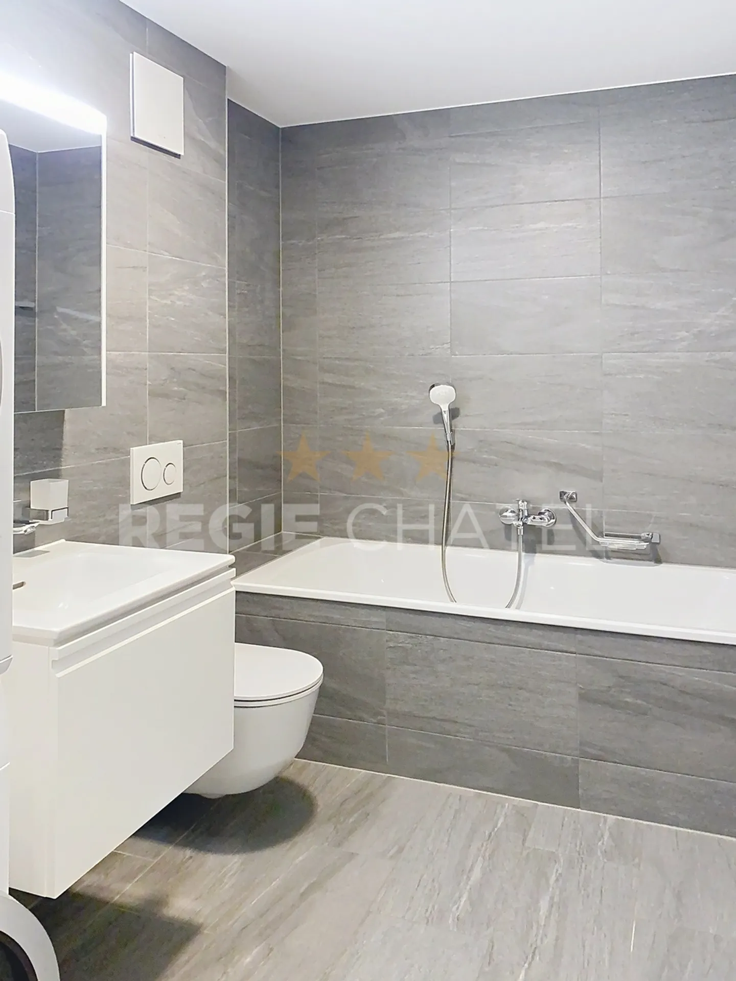 Appartement Magnifique avec Jardin - Photo 9 sur 10