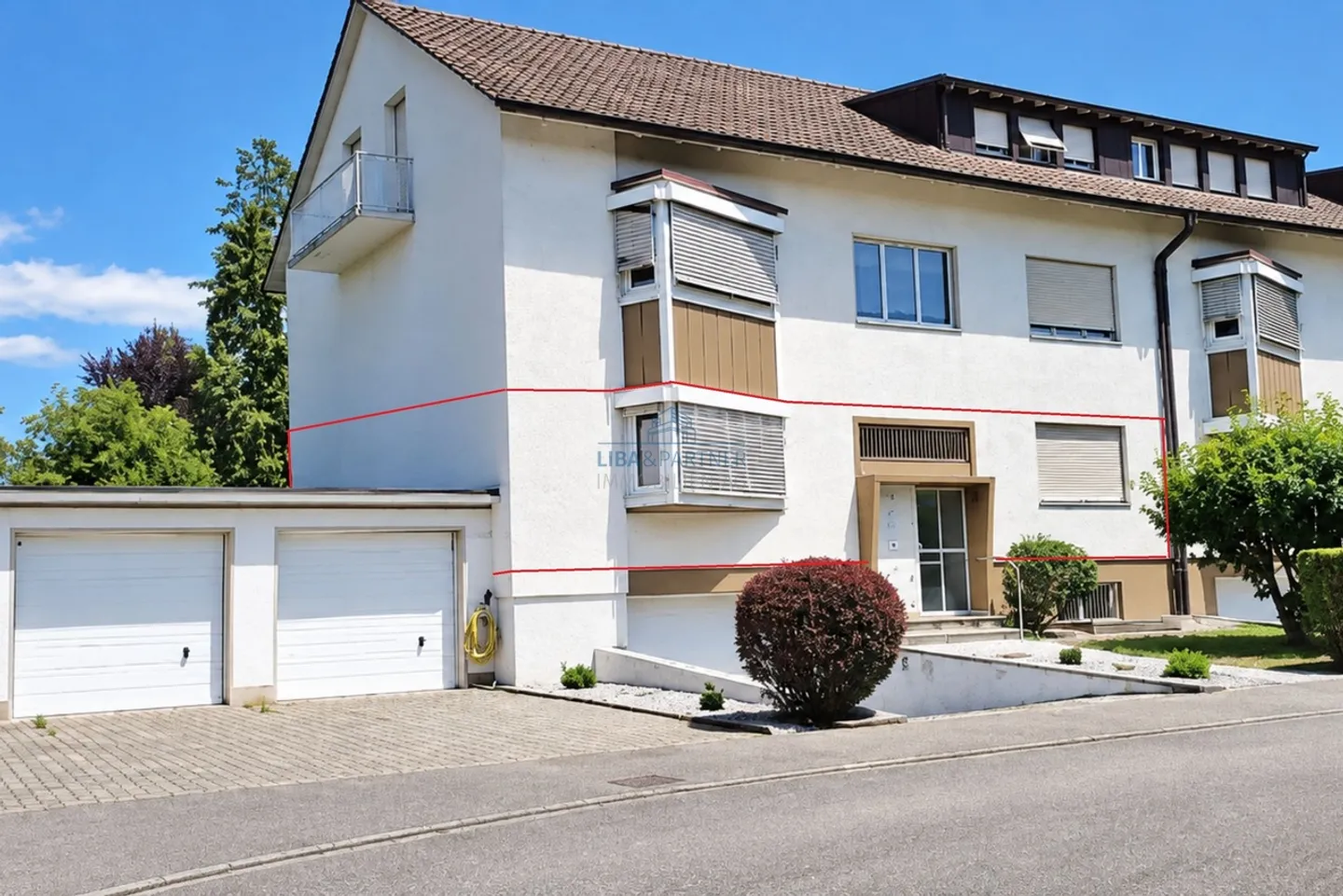 Spacious 3.5-room apartment with balcony and garden access - Photo 1 of 13