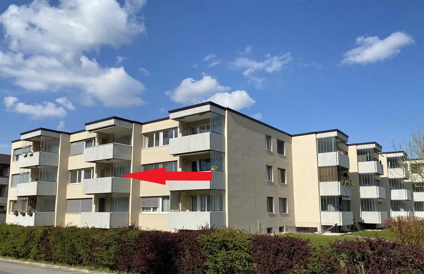 Appartamento 2 1/2 locali in una zona residenziale tranquilla - Foto 1 di 8