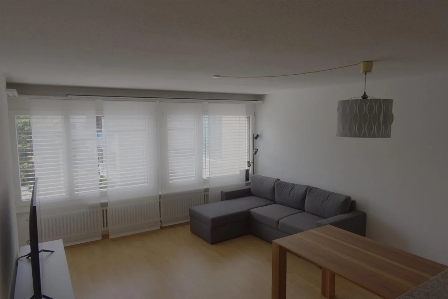 Appartamento 2 1/2 locali in una zona residenziale tranquilla - Foto 3 di 8