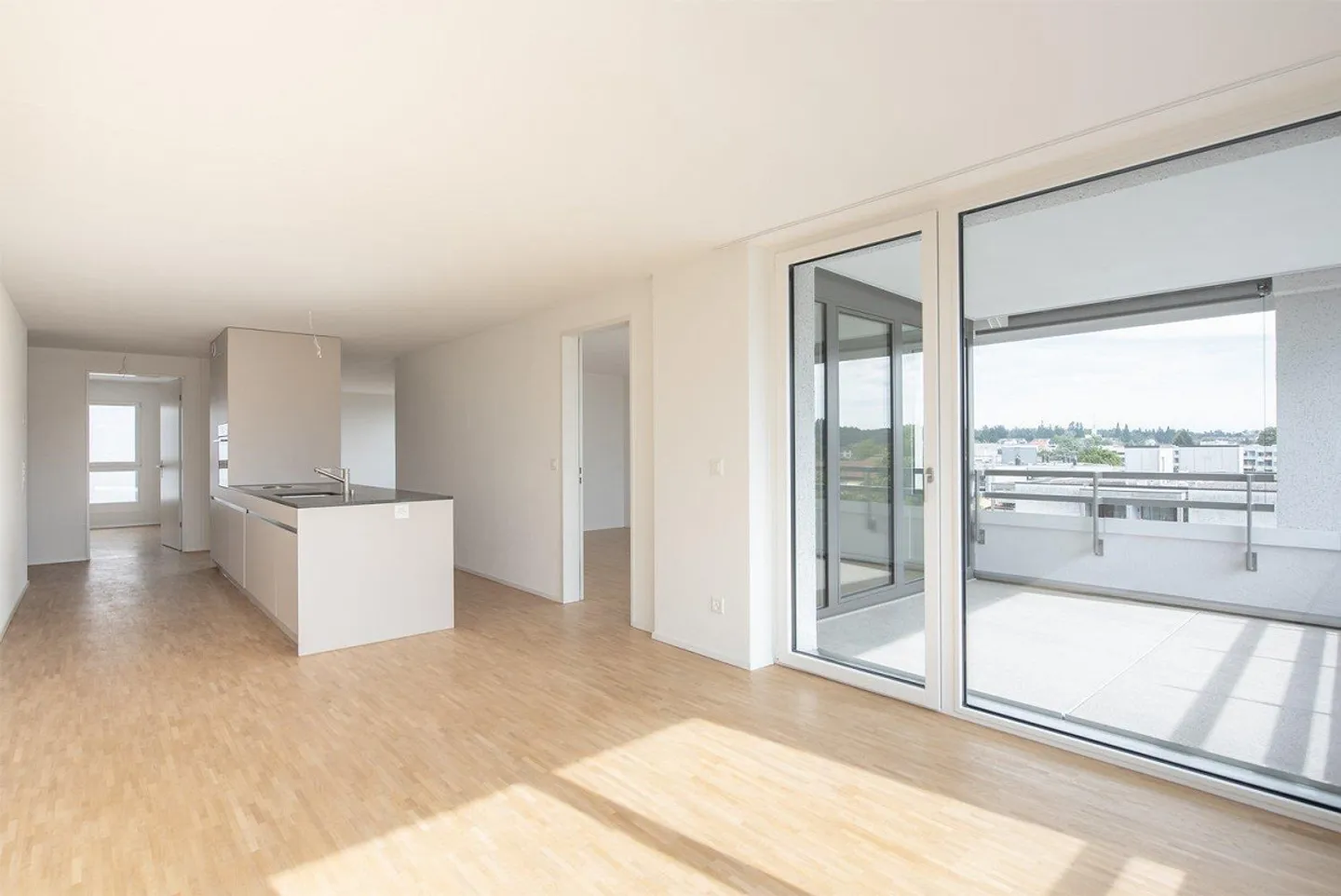 Moderne 3.5-Zimmer-Wohnung mit Balkon und Stadtblick in Zollikofen - Foto 2 von 10