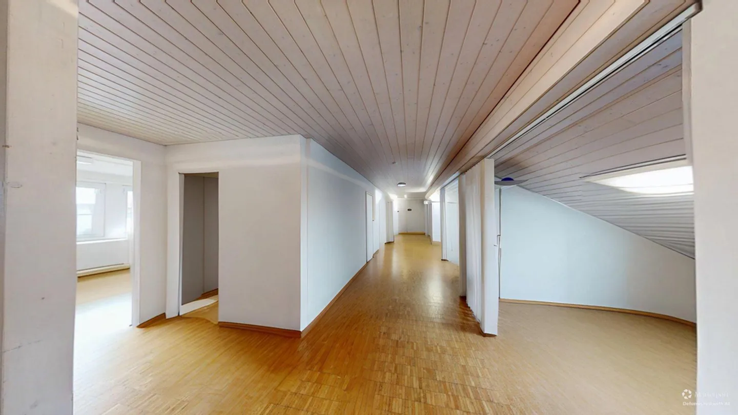 Commerce - Photo 4 of 11