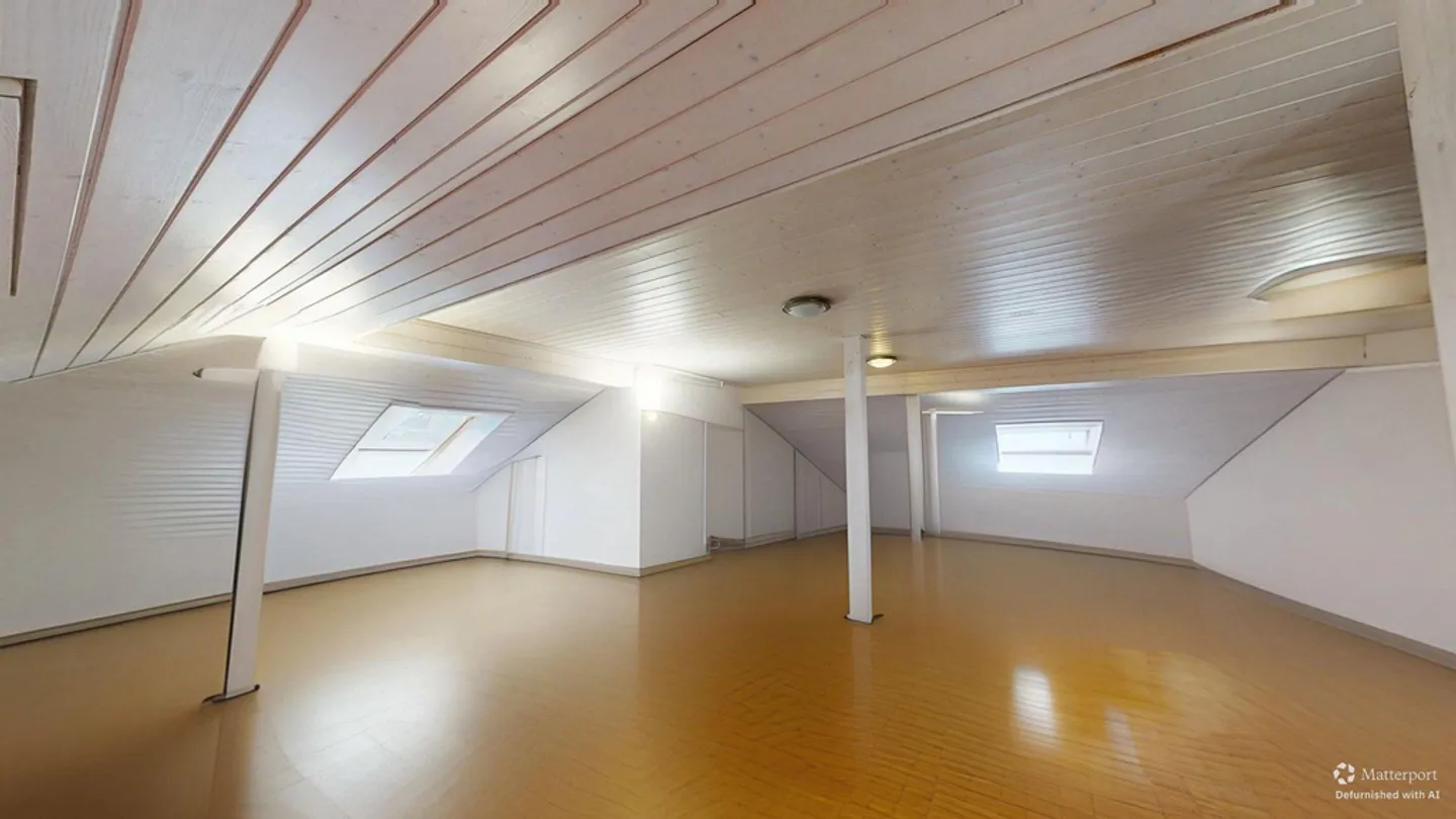 Commerce - Photo 7 of 11