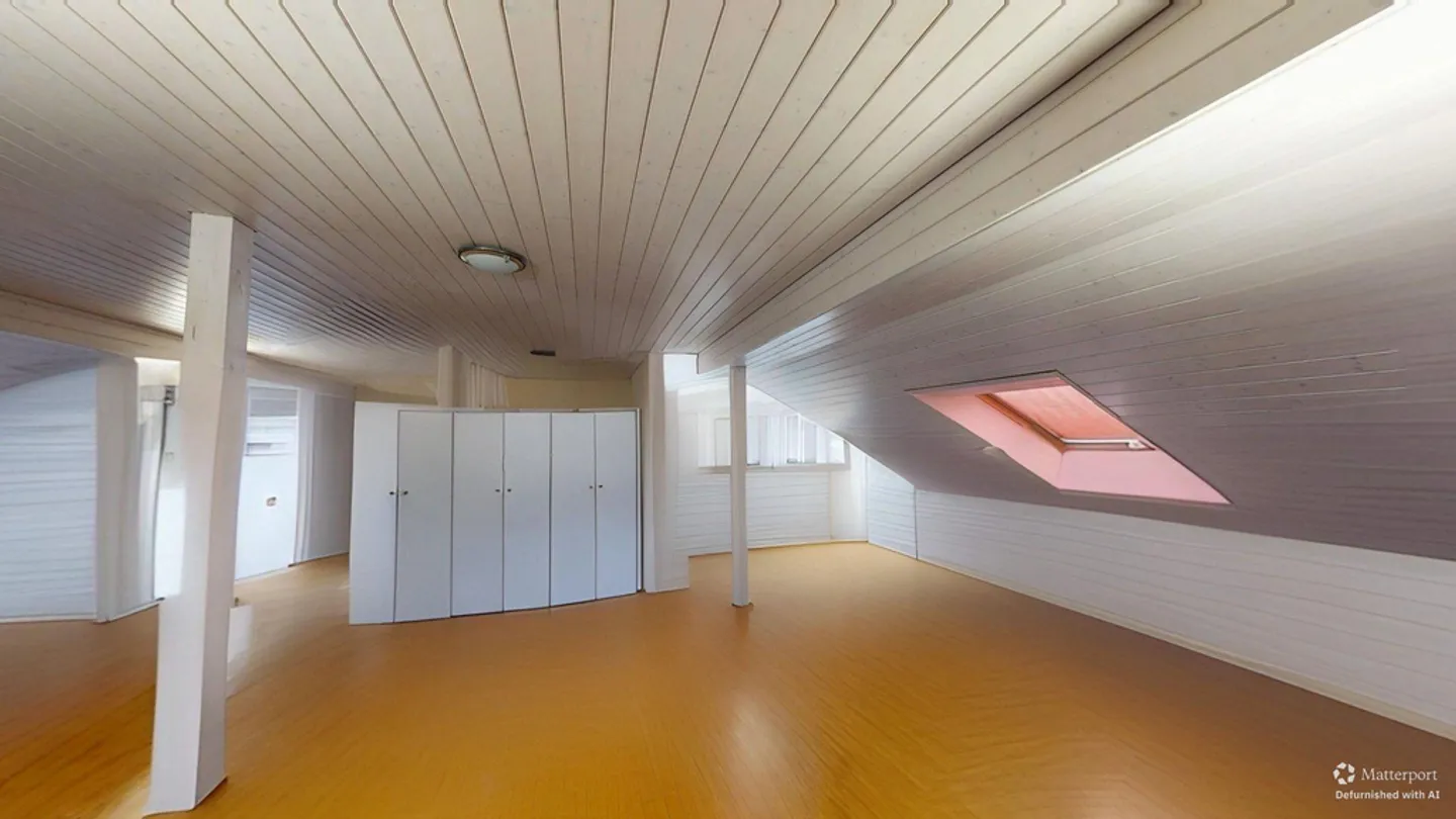 Commerce - Photo 8 of 11