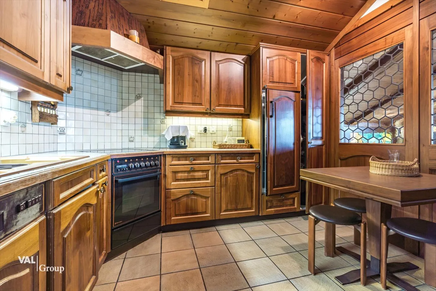 Quiet attic apartment near the thermal baths - furnished & ready to move in - Photo 3 of 11