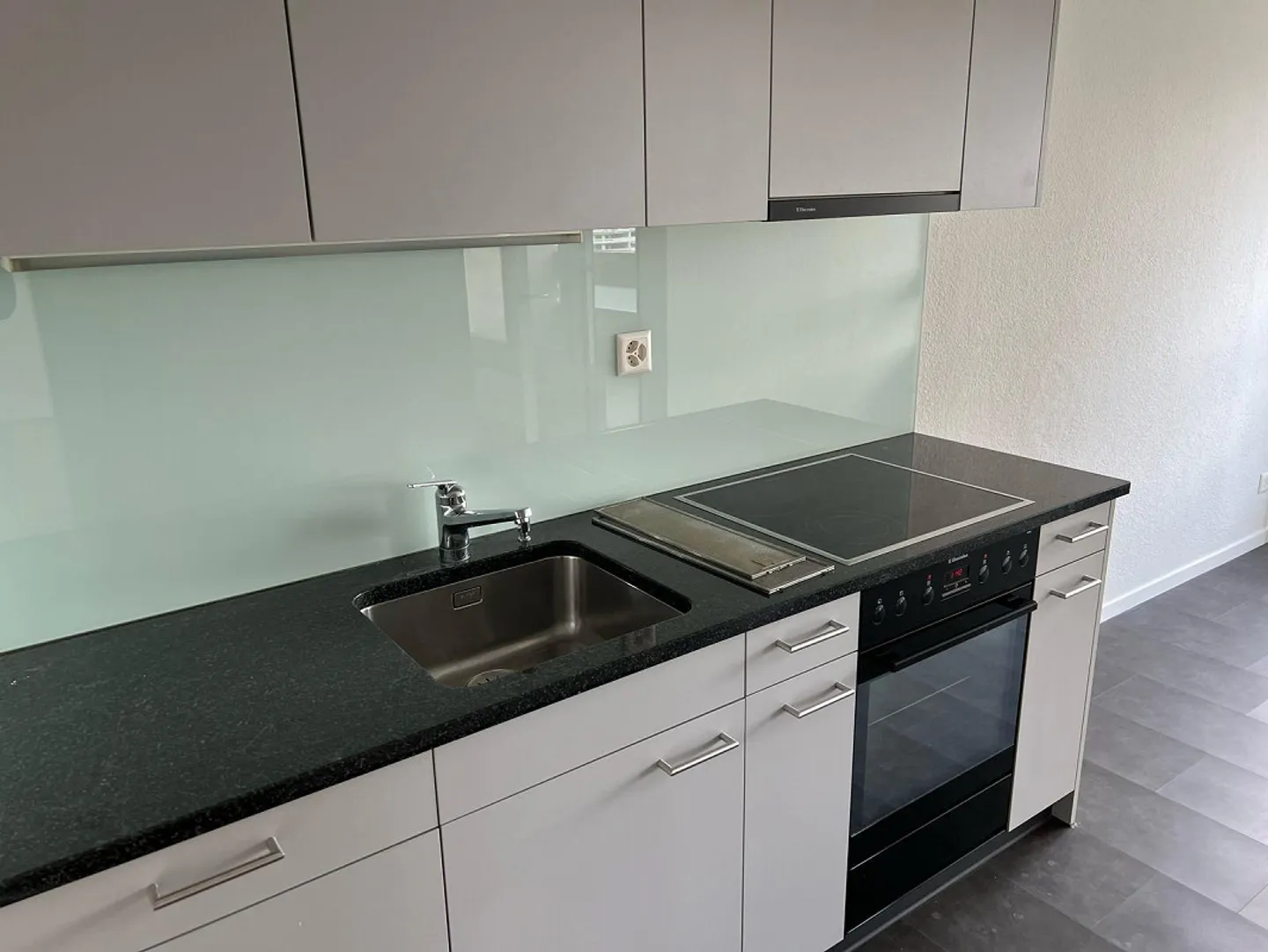 Cozy 1.5-room apartment with balcony - Photo 3 of 7
