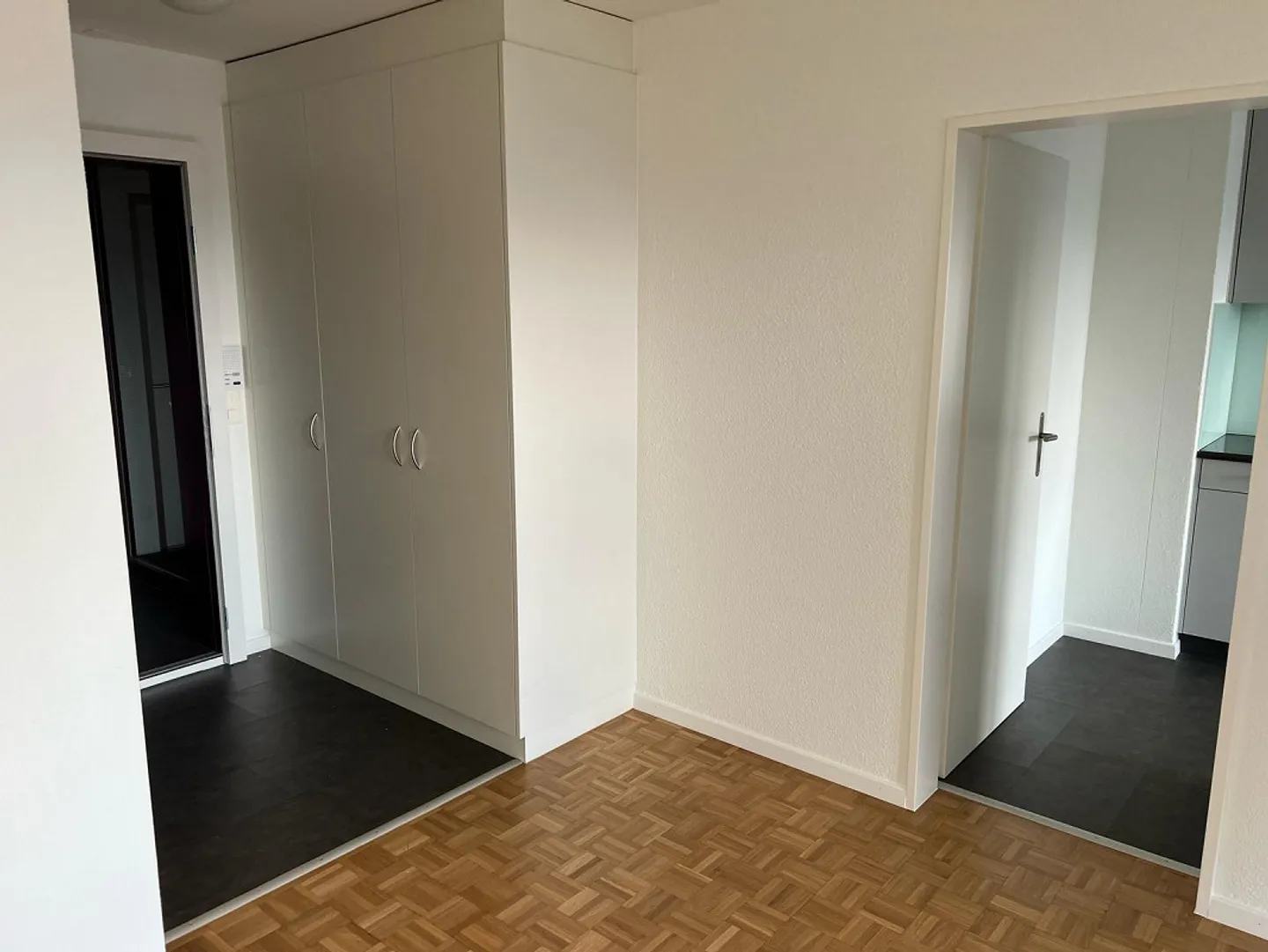 Cozy 1.5-room apartment with balcony - Photo 4 of 7