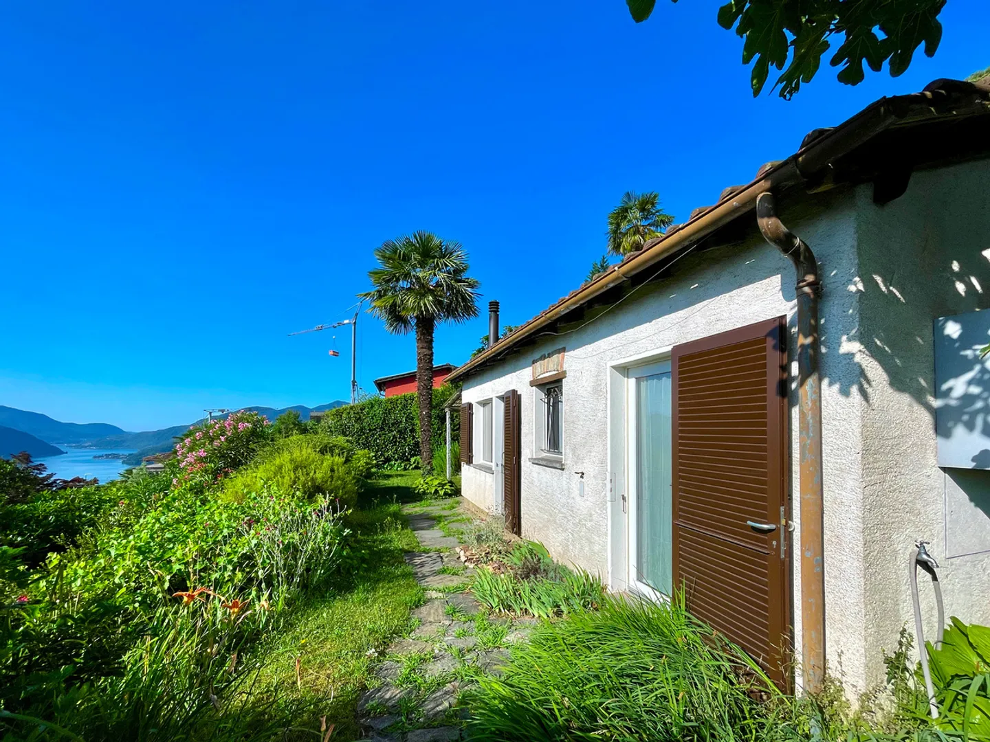 Vernate - Herrliches Baugrundstück mit offener und teilweiser Seesicht - Foto 2 von 12