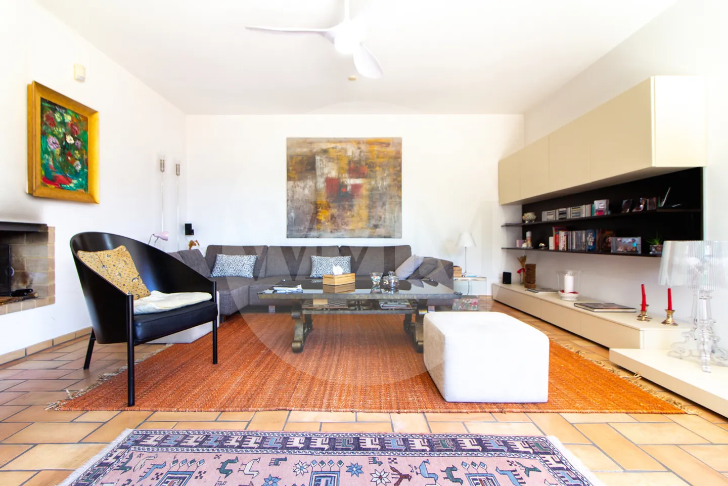 Large and Bright Single-Family House with Lake View - Photo 3 of 22