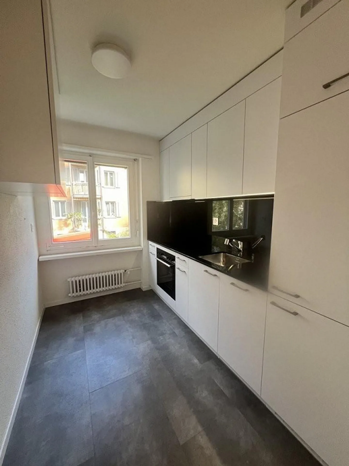 Appartement moderne dans le meilleur emplacement à Wollishofen - Photo 3 sur 8