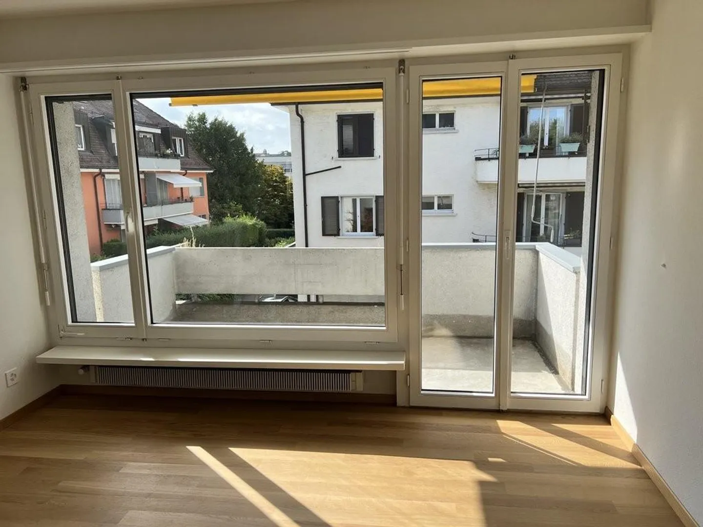Appartement moderne dans le meilleur emplacement à Wollishofen - Photo 6 sur 8