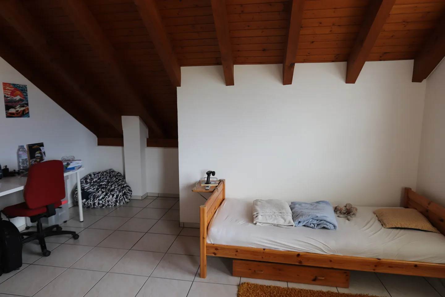 Great 5.5 Room Attic Apartment in Dintikon - Photo 5 of 15