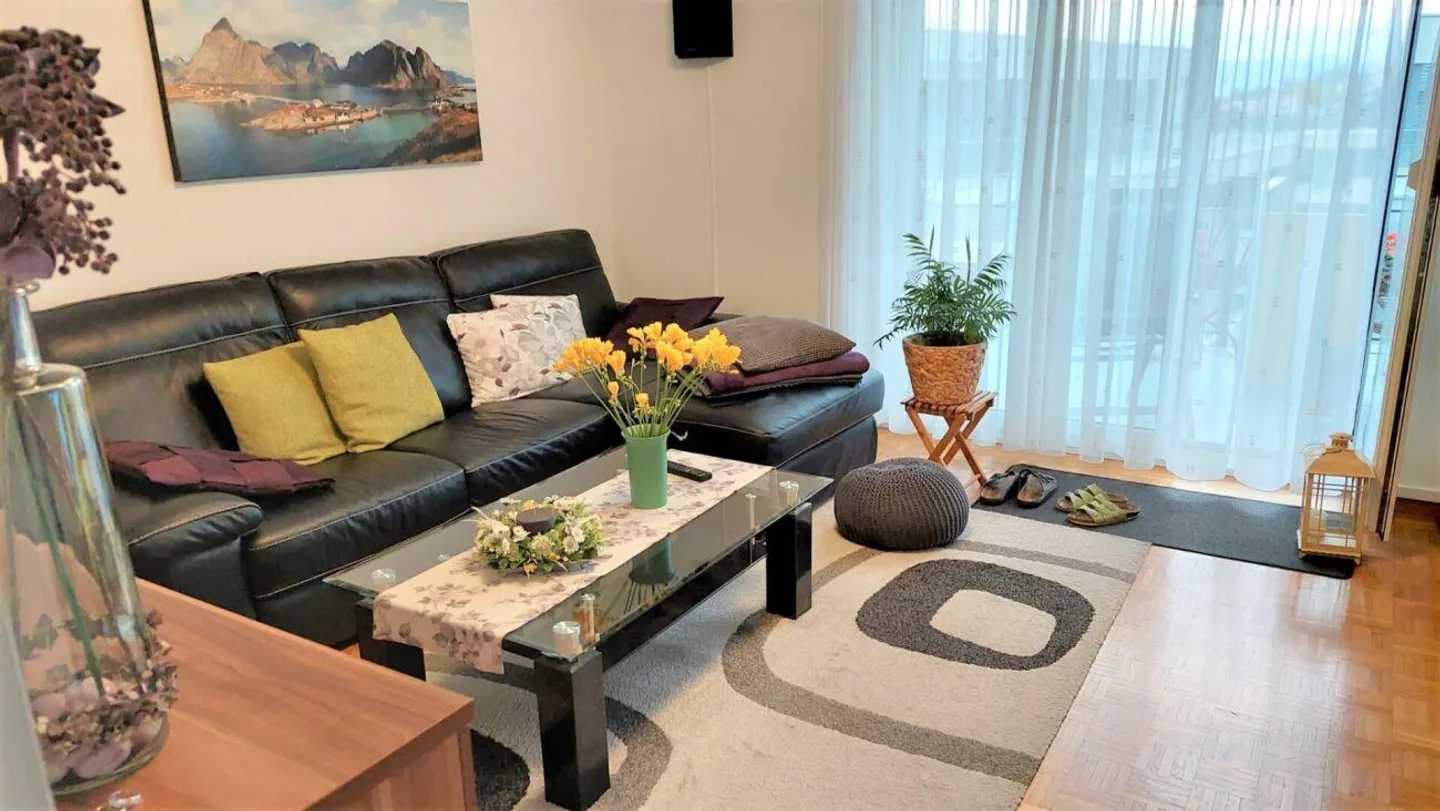 Relaxing by the lake, possible in this apartment! - Photo 4 of 7
