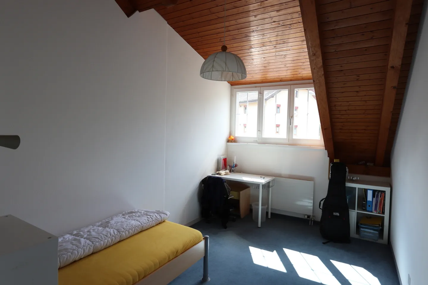 Great 5.5 Room Attic Apartment in Dintikon - Photo 7 of 15