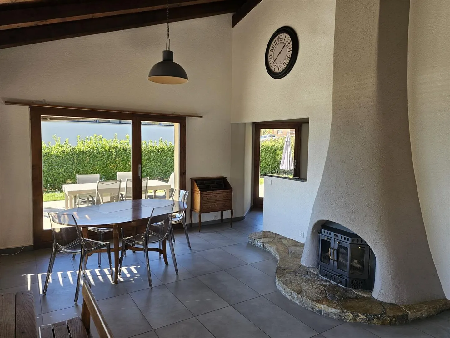 Villa avec 6,5 pièces et un appartement indépendant de 2,5 pièces à Coméraz-Grimisuat - Photo 2 sur 5