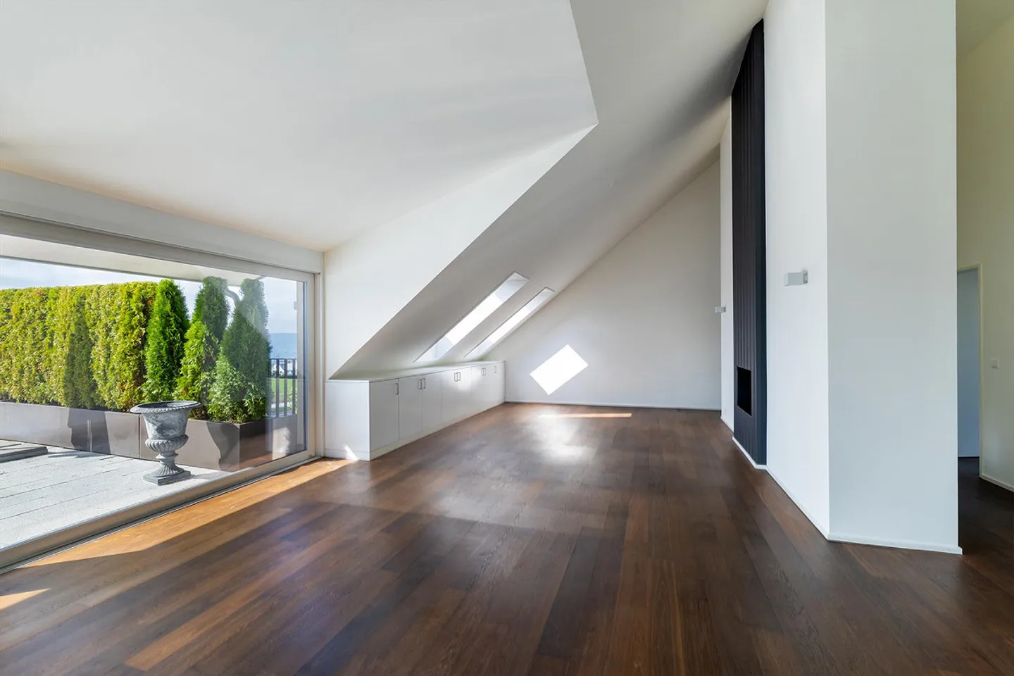 Appartement penthouse exclusif de 5½ pièces avec beaucoup de confidentialité - Photo 2 sur 4