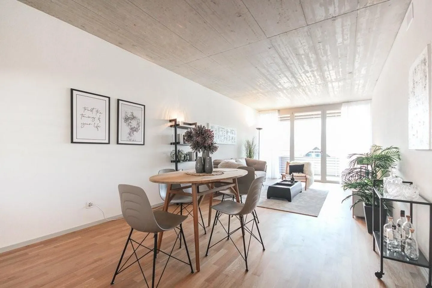 Luminoso appartamento nuovo di 2,5 stanze con balcone - Foto 1 di 5