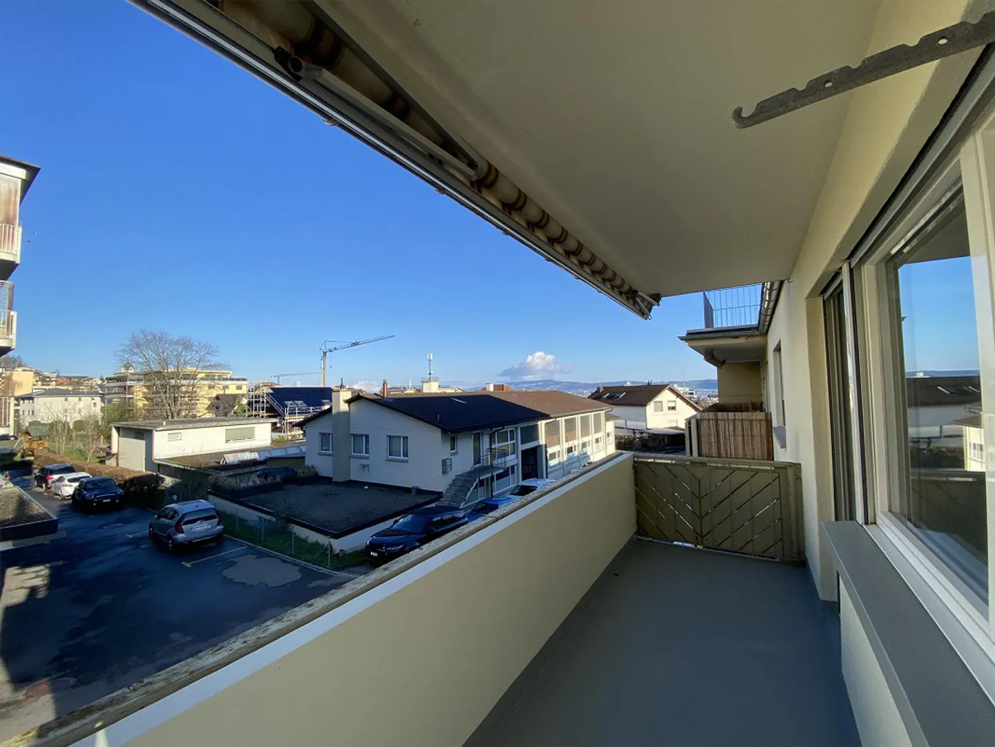 Ensoleillé, calme, fiscalement avantageux – Votre nouvel appartement à Wilen b. Wollerau - Photo 2 sur 11