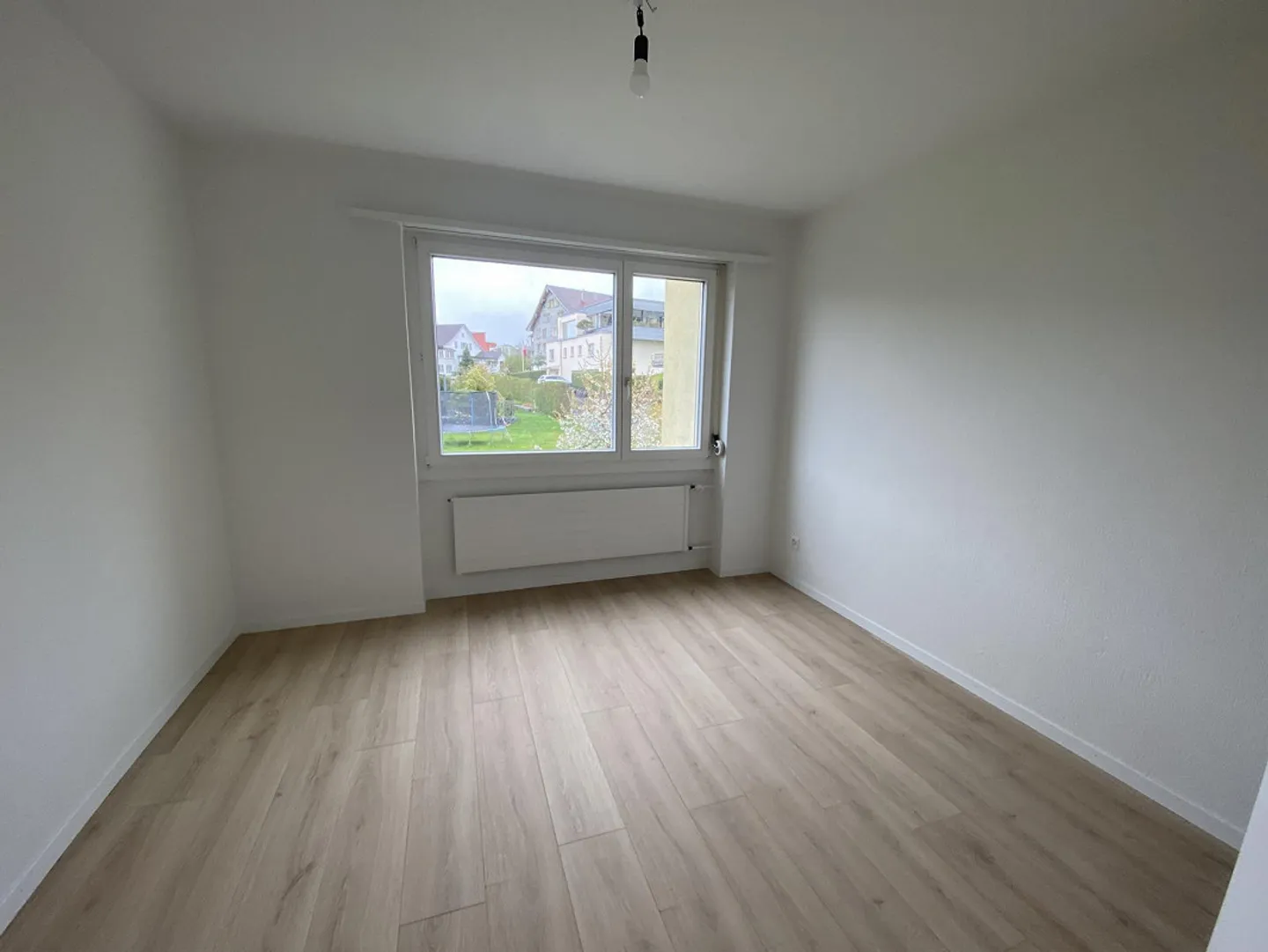 Ensoleillé, calme, fiscalement avantageux – Votre nouvel appartement à Wilen b. Wollerau - Photo 5 sur 11