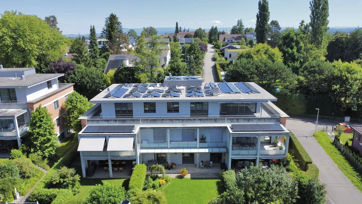 Pano-Vue : Appartement en Attique de 164m² avec chauffage géothermique et système PV - Photo 1 sur 14