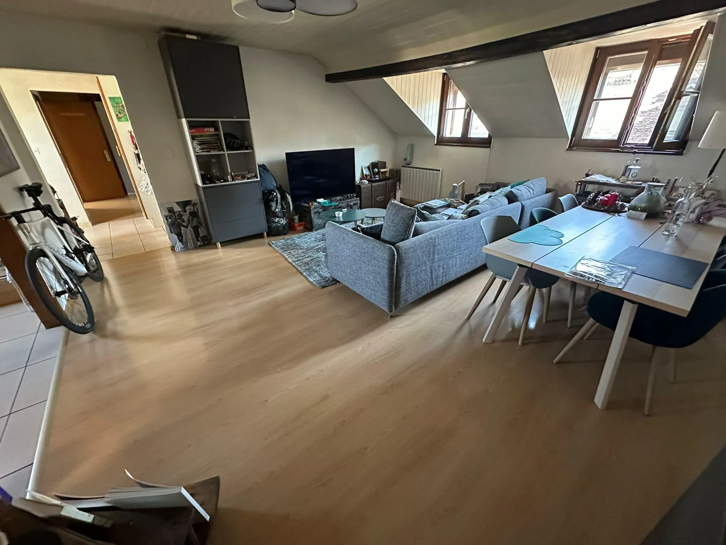 Charmant Appartement 4 Pièces - Photo 2 sur 6