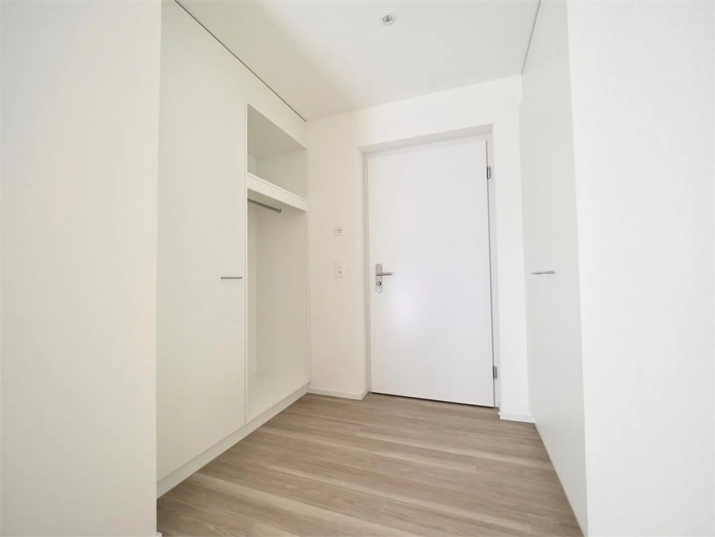 Beautiful modern 2.5-room apartment 1st floor - Photo 2 of 11