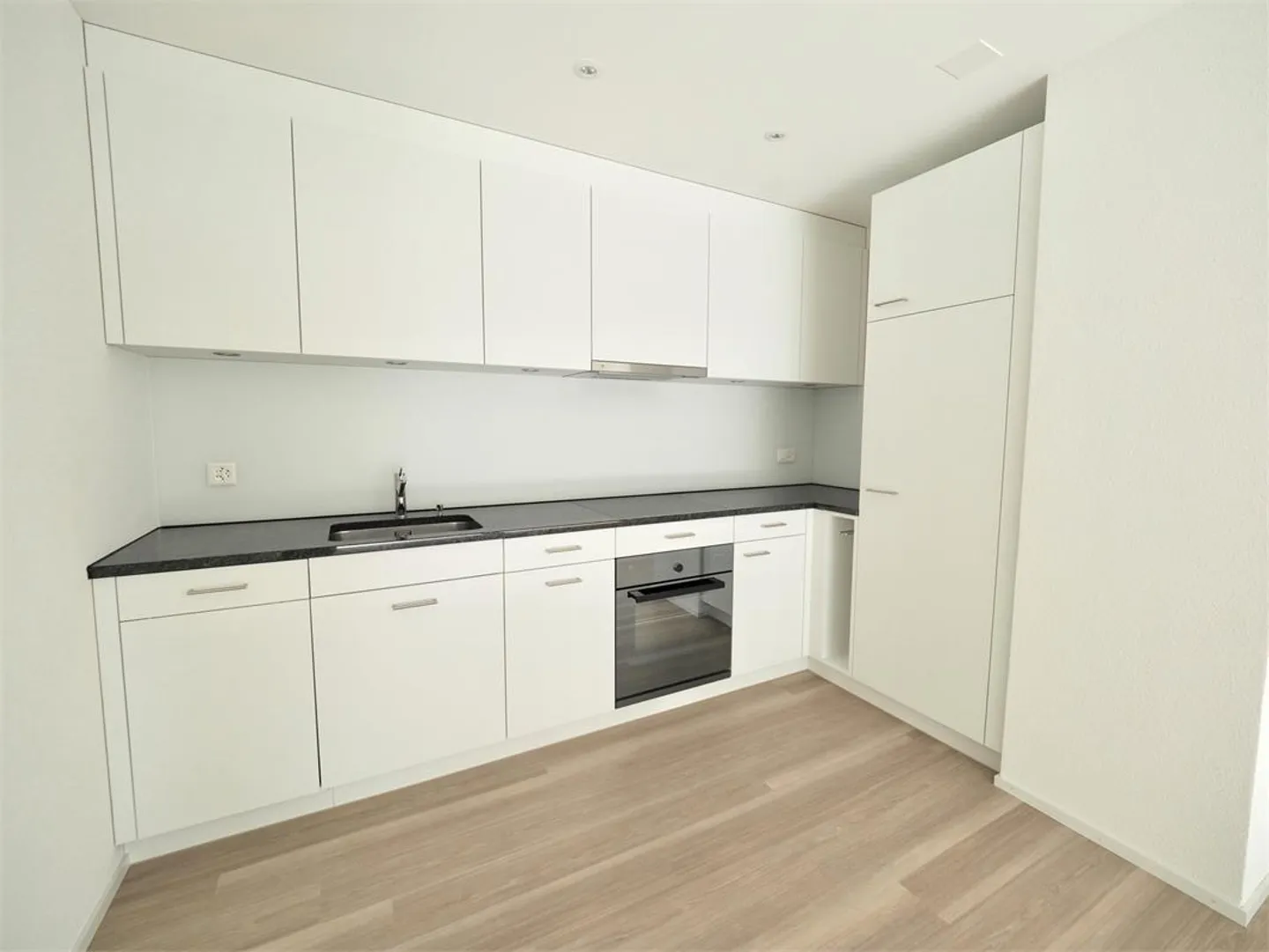 Beautiful modern 2.5-room apartment 1st floor - Photo 3 of 11