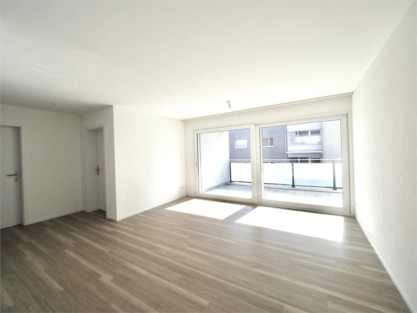 Beautiful modern 2.5-room apartment 1st floor - Photo 4 of 11