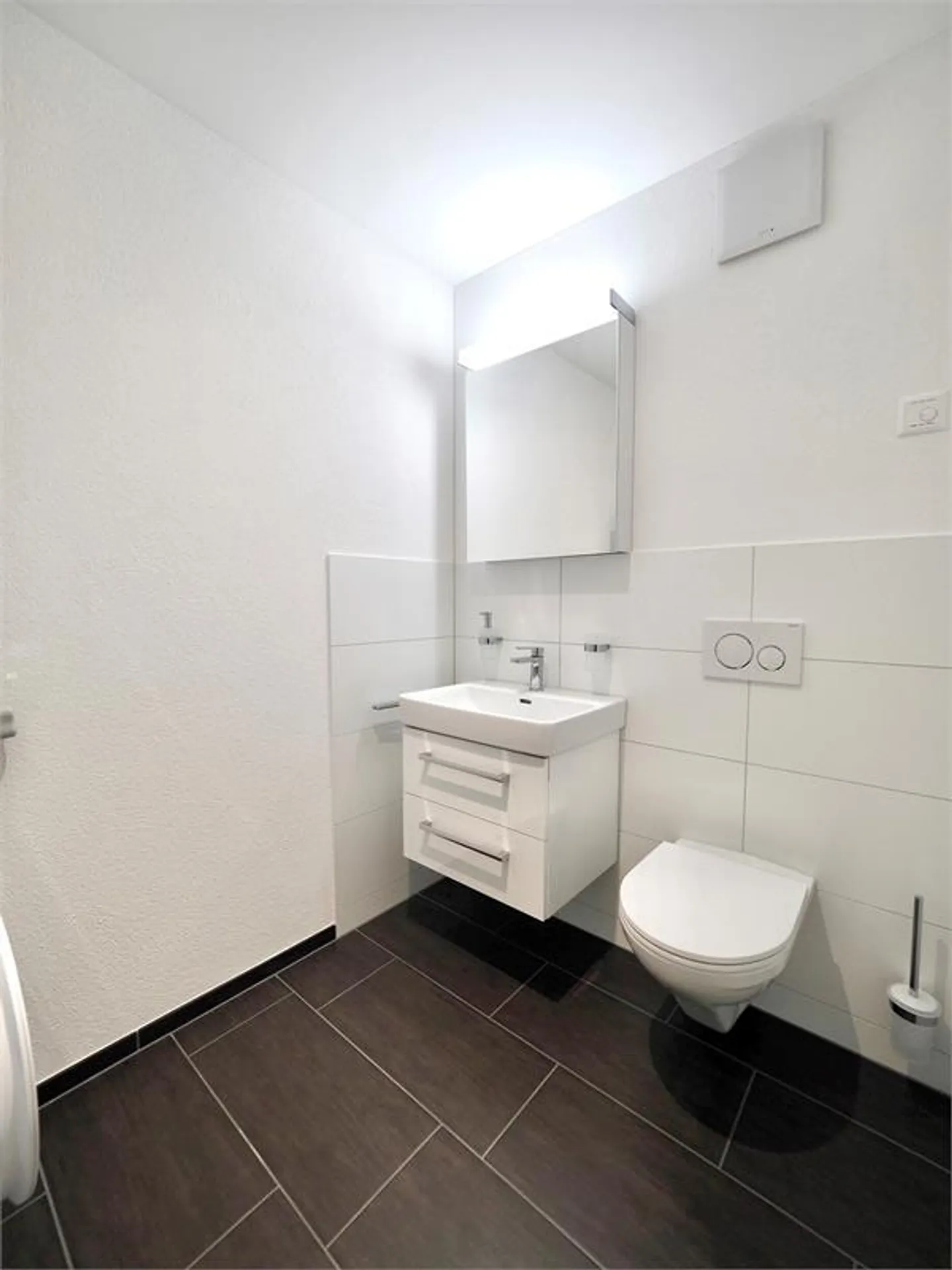 Beautiful modern 2.5-room apartment 1st floor - Photo 9 of 11