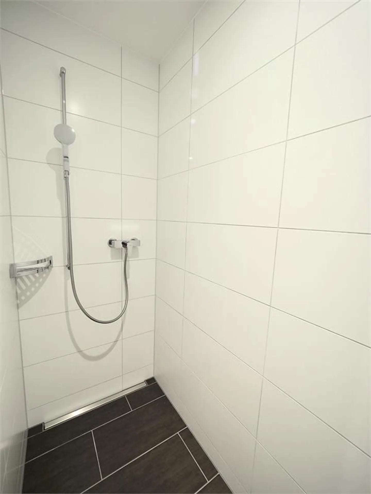 Beautiful modern 2.5-room apartment 1st floor - Photo 10 of 11