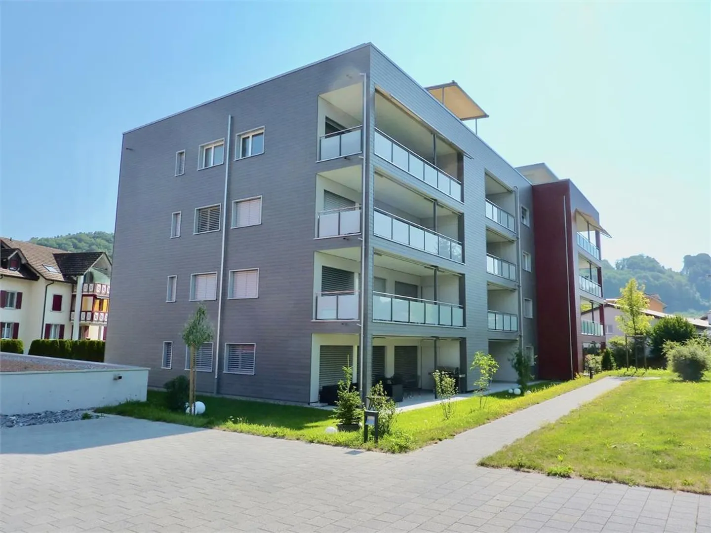 Beautiful modern 2.5-room apartment 1st floor - Photo 1 of 11