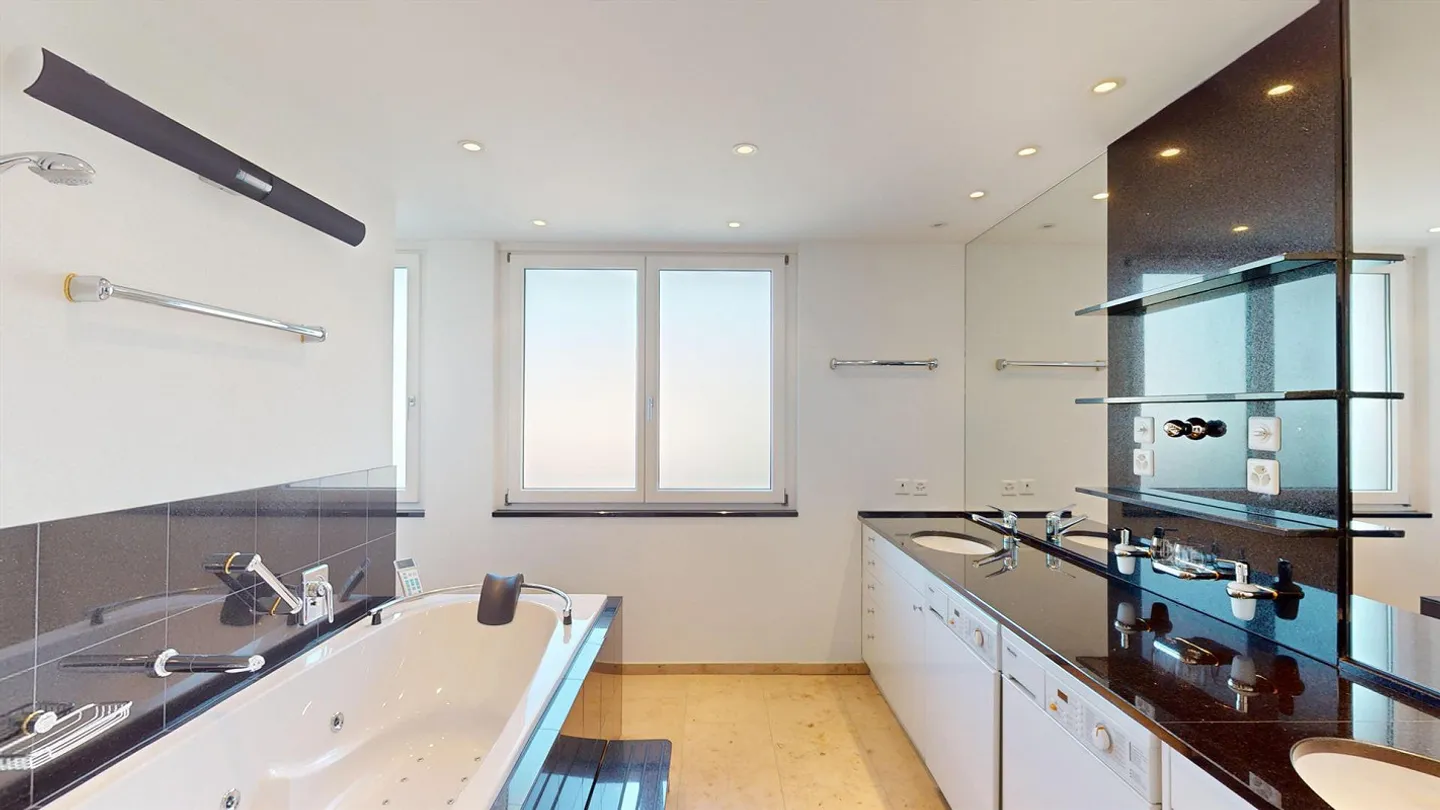 Pano-Vue : Appartement en Attique de 164m² avec chauffage géothermique et système PV - Photo 10 sur 14