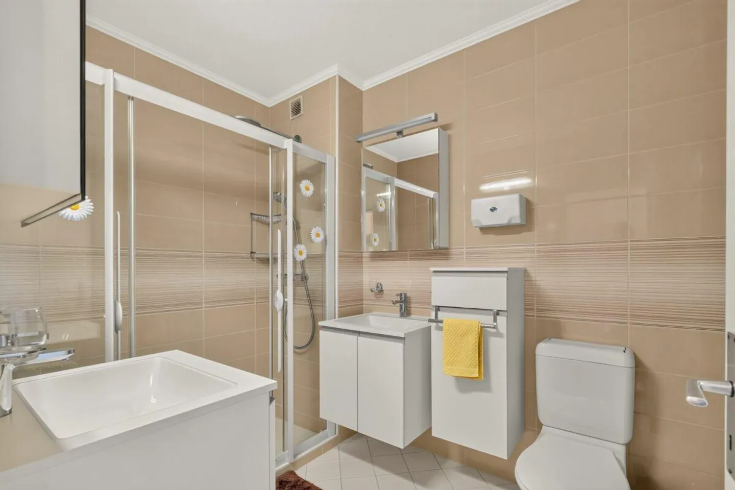 Appartement de vacances de 3,5 pièces bien entretenu au bord du lac Majeur à Tenero - Photo 14 sur 27