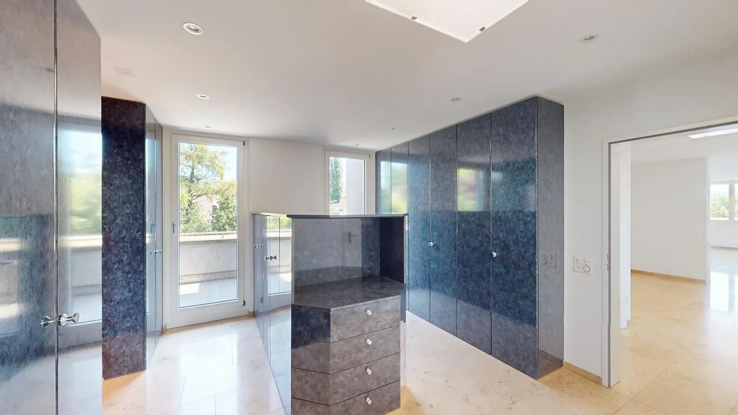 Pano-Vue : Appartement en Attique de 164m² avec chauffage géothermique et système PV - Photo 11 sur 14