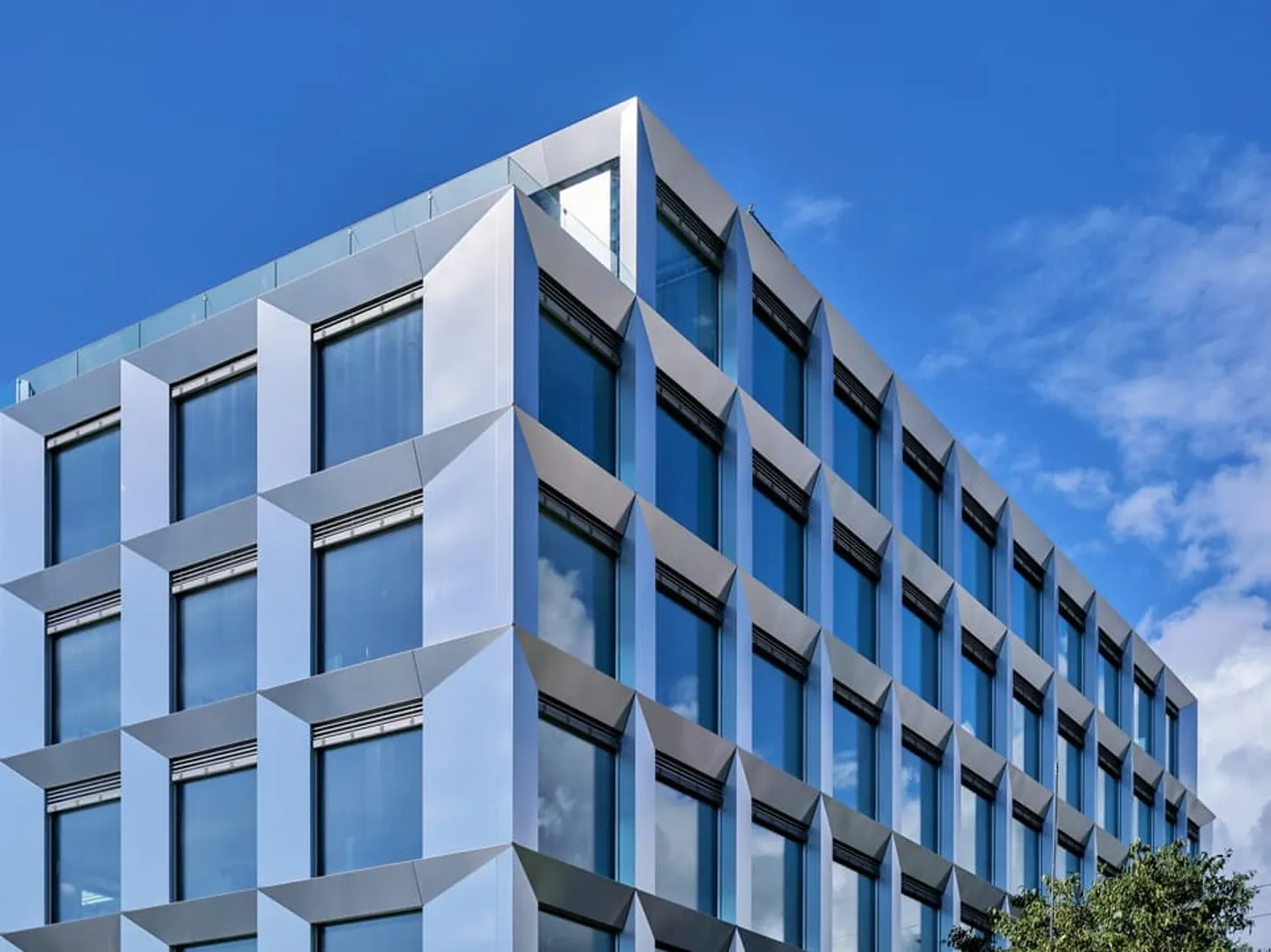 Dachgeschosswohnung mit Terrasse am Bahnhof Morges - Foto 3 von 8