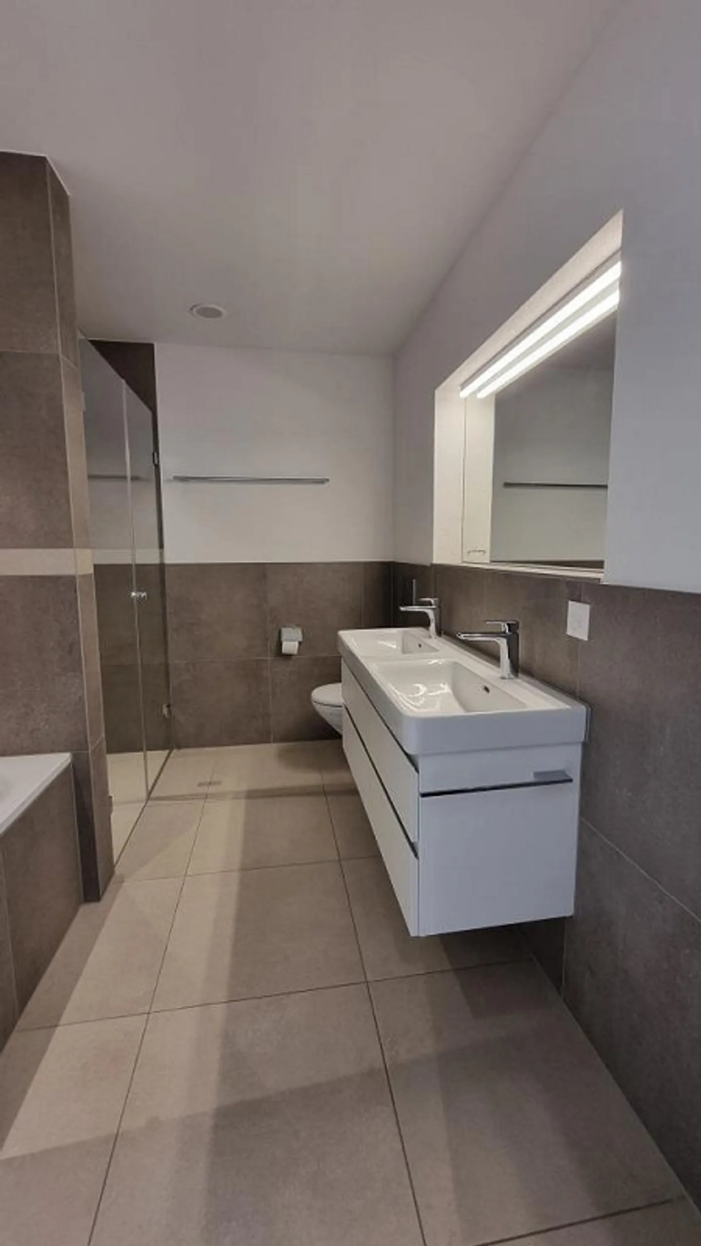 Modernity & Living Comfort from First Hand - Photo 6 of 8