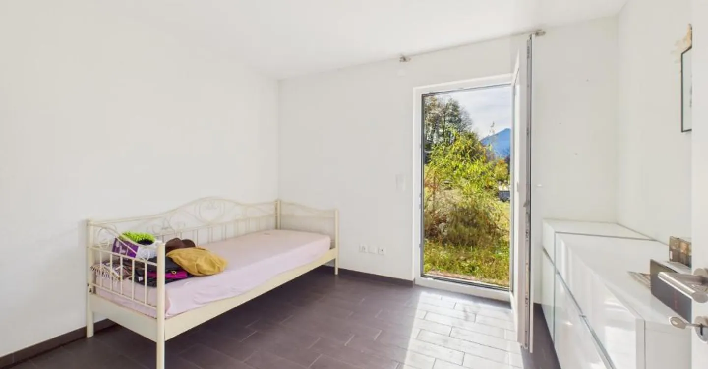 Charmante Villa in Blenio - modernes Design und großzügige Räume in malerischer Umgebung - Foto 9 von 12
