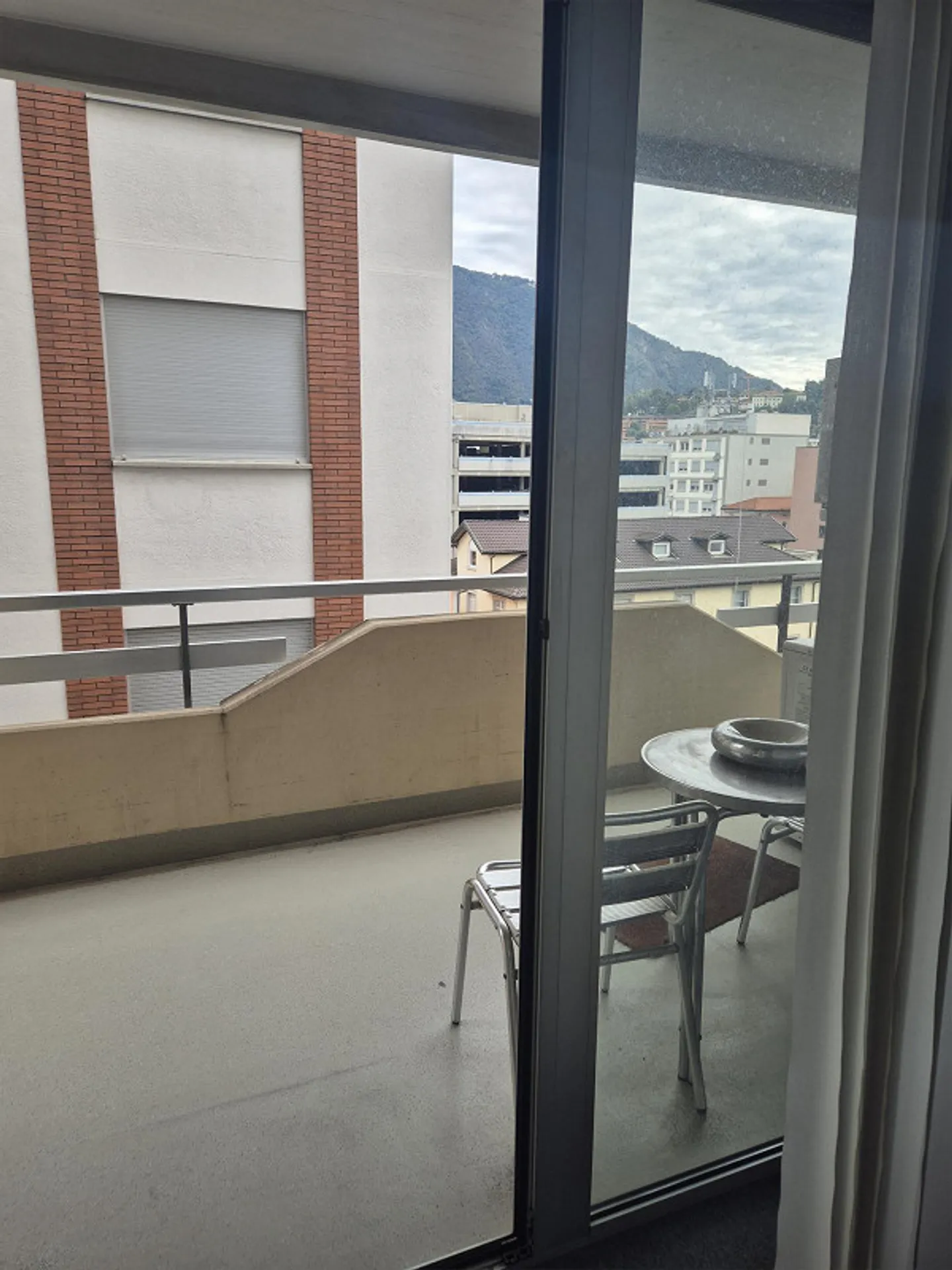 Ampio ufficio nel centro di Chiasso - Foto 11 di 24